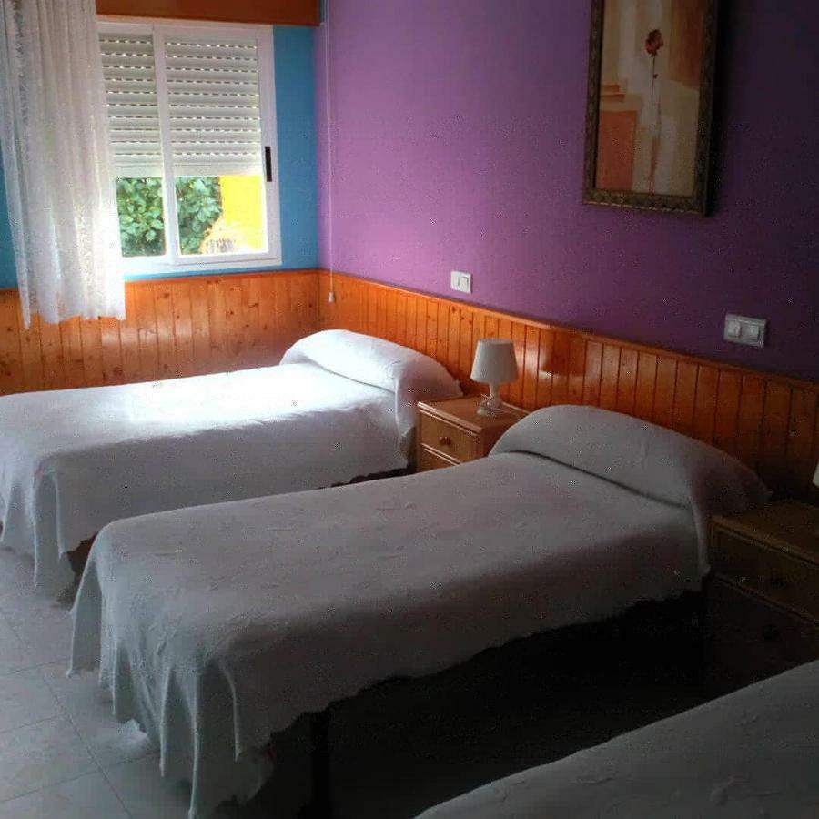 Hostal El Venero Sotillo de la Adrada Luaran gambar