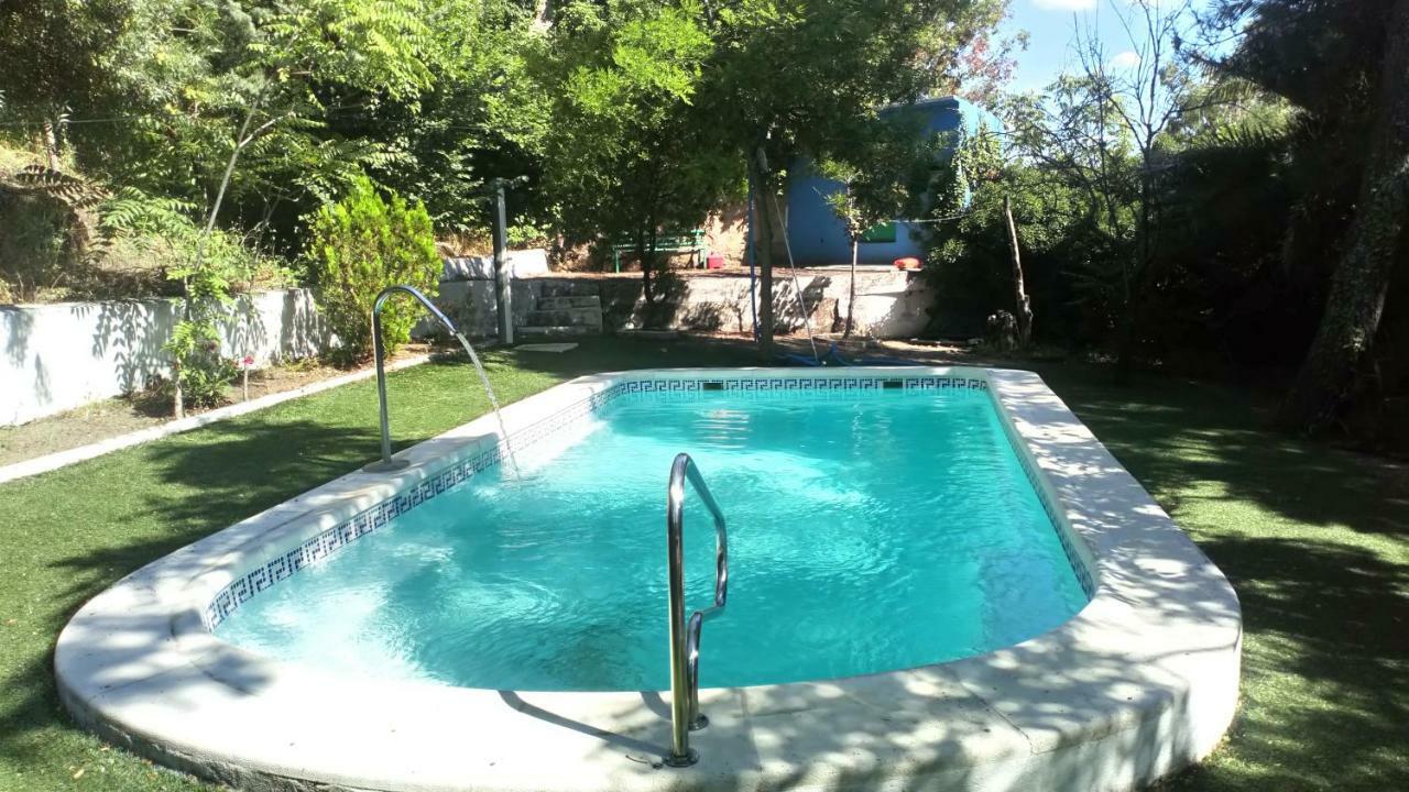 Hostal El Venero Sotillo de la Adrada Luaran gambar