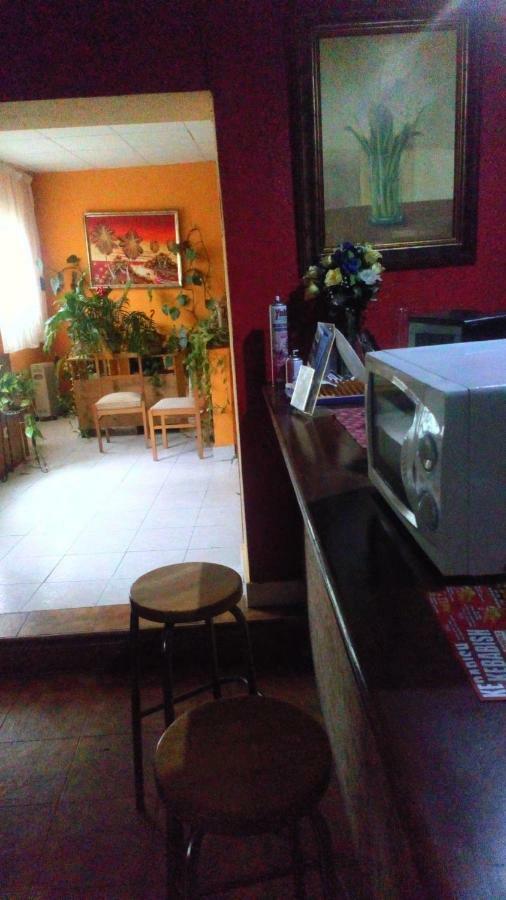 Hostal El Venero Sotillo de la Adrada Luaran gambar